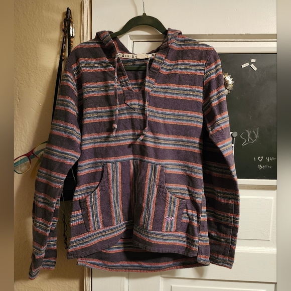 Roxy Pullover - Picture 1 of 10